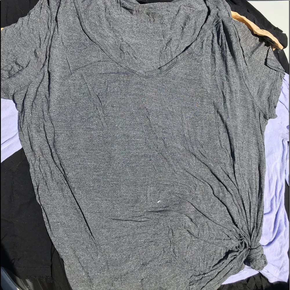 Grey tshirt